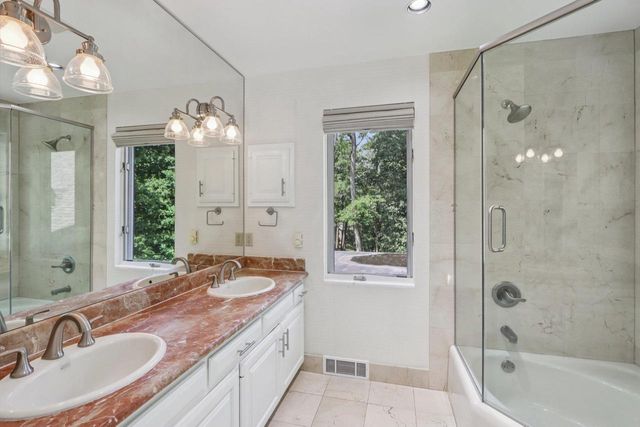 2395 White Oak Trail, Oregon, WI 53575