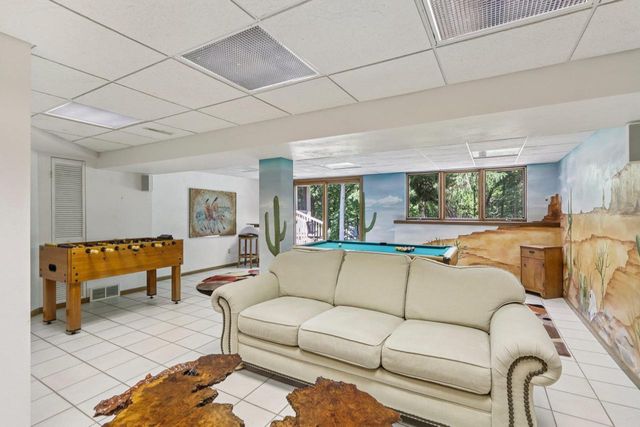 2395 White Oak Trail, Oregon, WI 53575