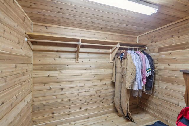 2395 White Oak Trail, Oregon, WI 53575