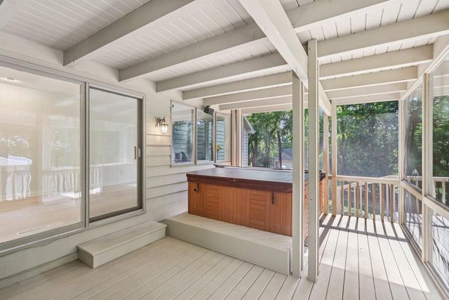 2395 White Oak Trail, Oregon, WI 53575