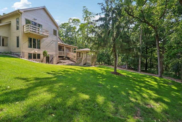 2395 White Oak Trail, Oregon, WI 53575