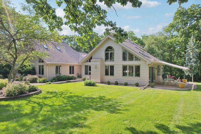 2395 White Oak Trail, Oregon, WI 53575