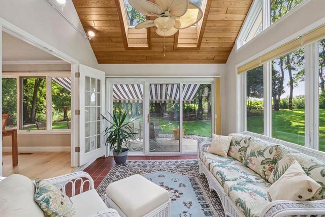 2395 White Oak Trail, Oregon, WI 53575