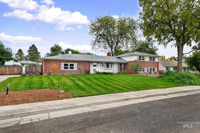2015 Idaho Ave, Caldwell, ID 83605 property photo