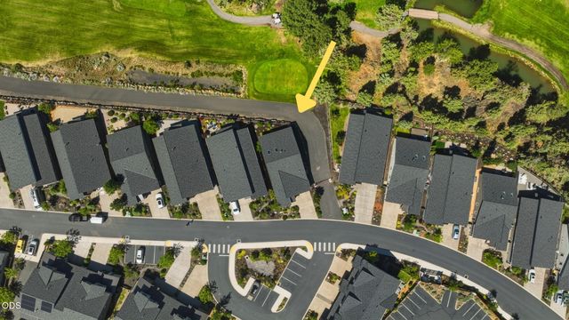 2627 NW Rippling River Court, Bend, OR 97703