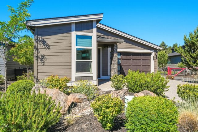 2627 NW Rippling River Court, Bend, OR 97703