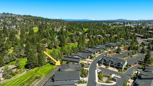 2627 NW Rippling River Court, Bend, OR 97703