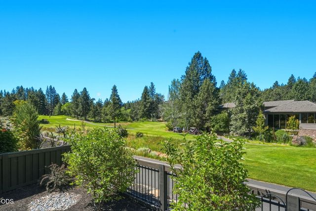 2627 NW Rippling River Court, Bend, OR 97703
