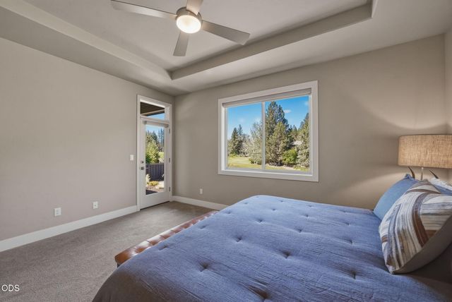 2627 NW Rippling River Court, Bend, OR 97703