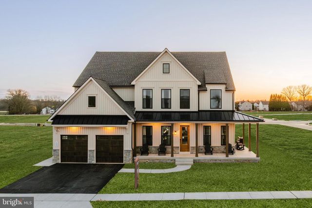 122 SILVER CIRCLE #DEVONSHIRE, Mechanicsburg, PA 17050