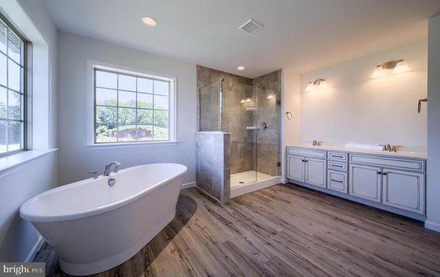 122 SILVER CIRCLE #DEVONSHIRE, Mechanicsburg, PA 17050