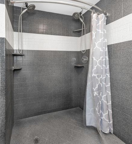 2525 53RD STREET S, Gulfport, FL 33707