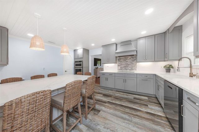 2525 53RD STREET S, Gulfport, FL 33707