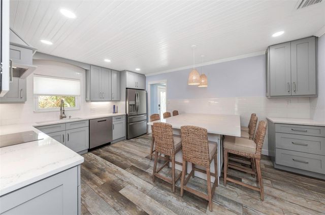 2525 53RD STREET S, Gulfport, FL 33707