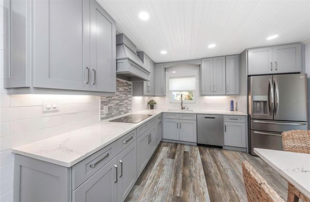 2525 53RD STREET S, Gulfport, FL 33707