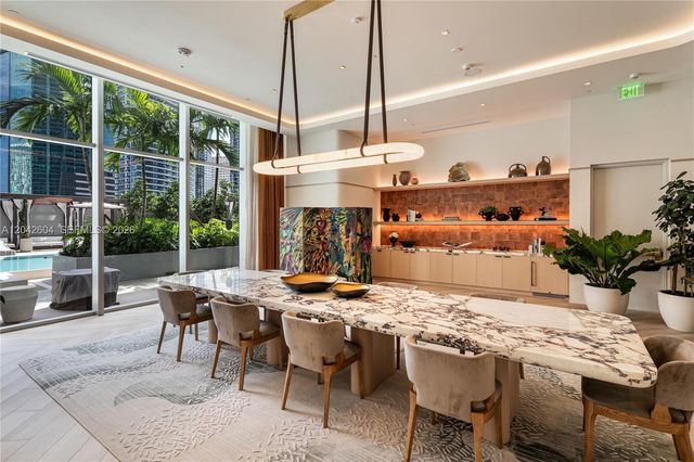 77 SE 5th Street 3001, Miami, FL 33131