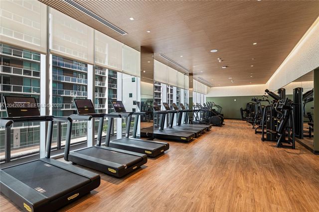 77 SE 5th Street 3001, Miami, FL 33131