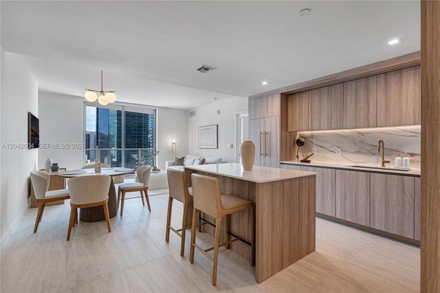 77 SE 5th Street 3001, Miami, FL 33131