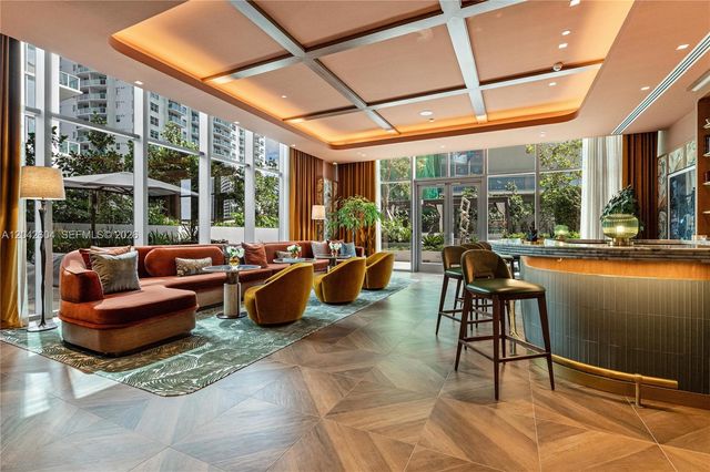 77 SE 5th Street 3001, Miami, FL 33131