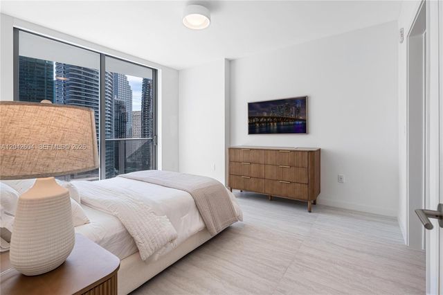 77 SE 5th Street 3001, Miami, FL 33131