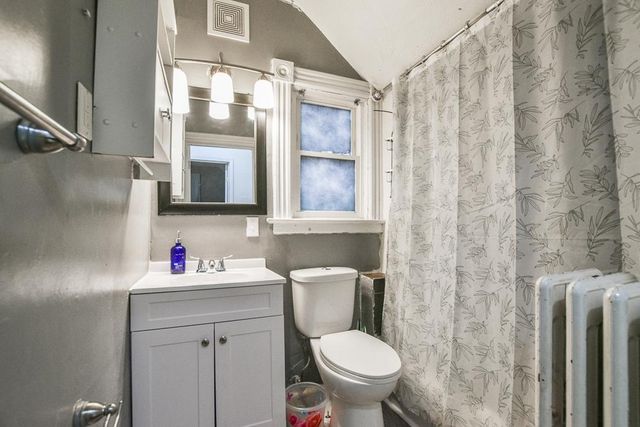 792 Cook Avenue E, Saint Paul, MN 55106