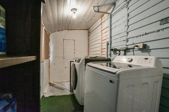 792 Cook Avenue E, Saint Paul, MN 55106