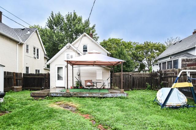 792 Cook Avenue E, Saint Paul, MN 55106