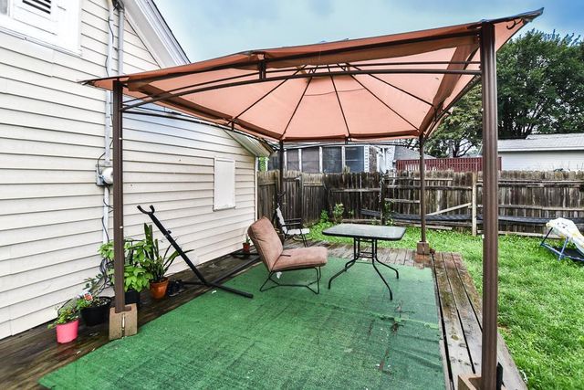 792 Cook Avenue E, Saint Paul, MN 55106