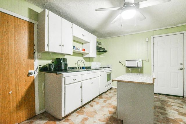792 Cook Avenue E, Saint Paul, MN 55106