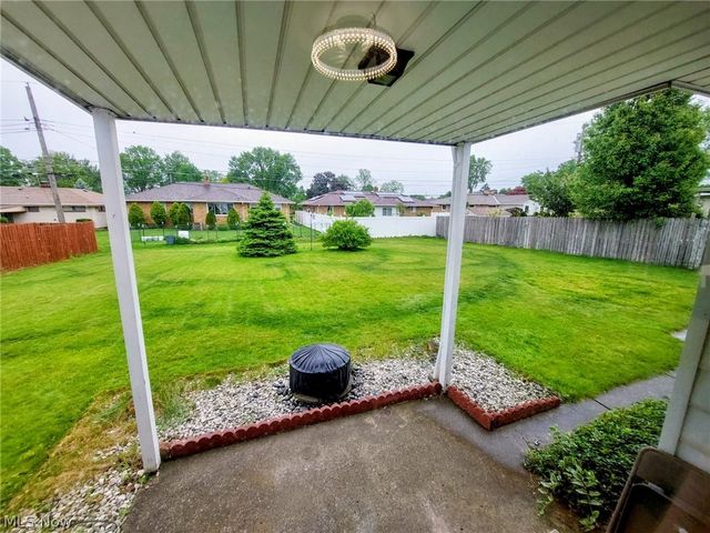 8320 Banner Lane, Parma, OH 44129