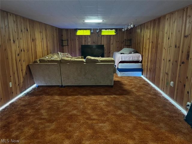 8320 Banner Lane, Parma, OH 44129