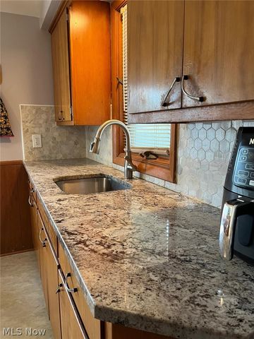 8320 Banner Lane, Parma, OH 44129