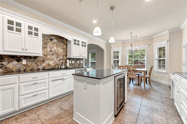 5606 S 46th Street, Rogers, AR 72758