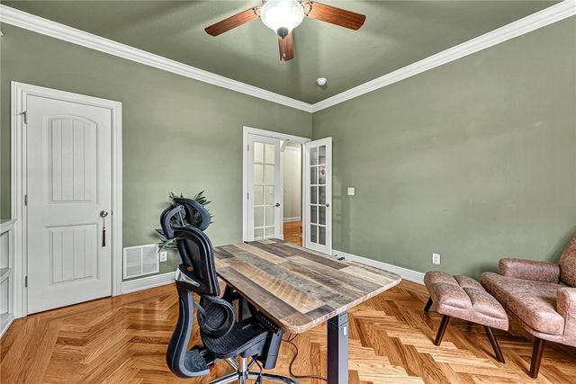 5606 S 46th Street, Rogers, AR 72758