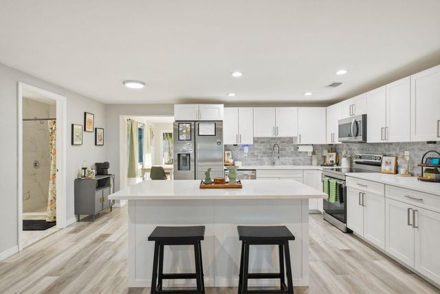 8373 76TH AVENUE, Seminole, FL 33777