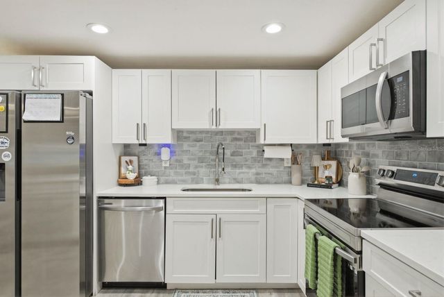 8373 76TH AVENUE, Seminole, FL 33777