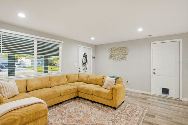 8373 76TH AVENUE, Seminole, FL 33777