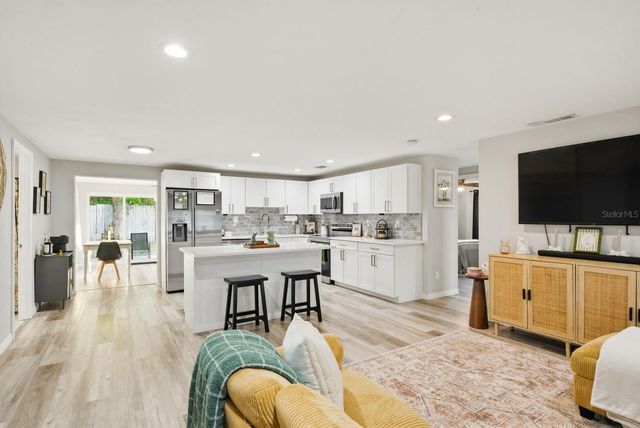 8373 76TH AVENUE, Seminole, FL 33777