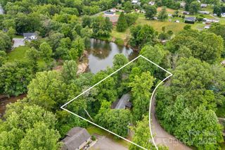 6 Kims Court, Clyde, NC 28721