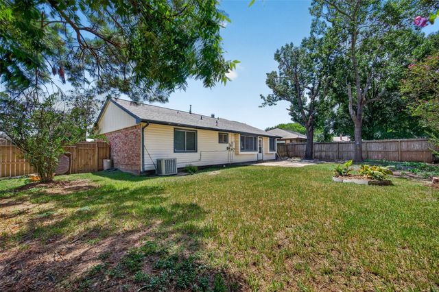 14002 Kathi Lynn Lane, Sugar Land, TX 77498