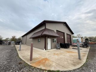 12010 Telegraph Road, Carleton, MI 48117