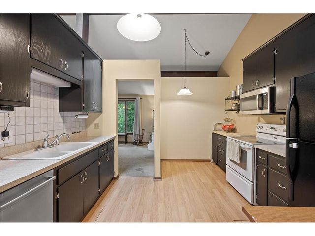 2608 Sumac Ridge, Saint Paul, MN 55110