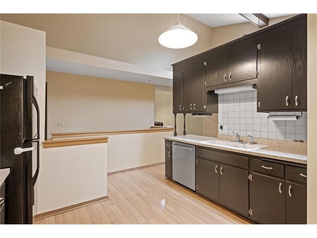 2608 Sumac Ridge, Saint Paul, MN 55110