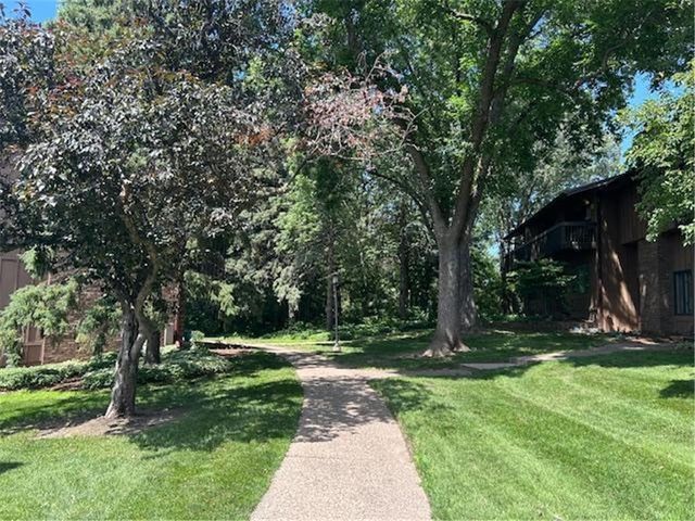 2608 Sumac Ridge, Saint Paul, MN 55110