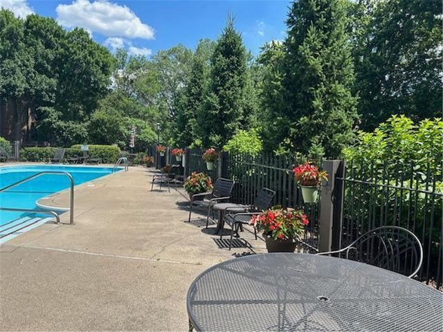 2608 Sumac Ridge, Saint Paul, MN 55110