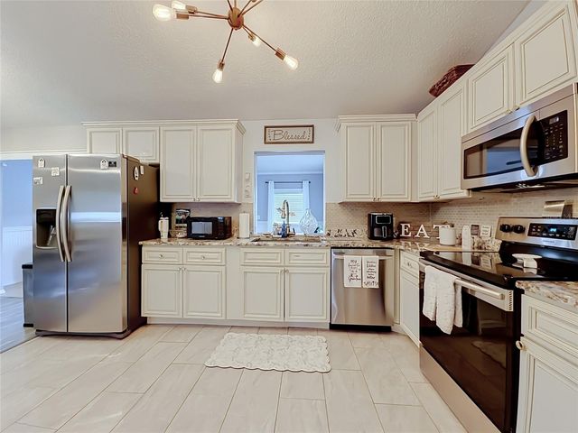 218 GLENRIDGE LOOP N, Lakeland, FL 33809