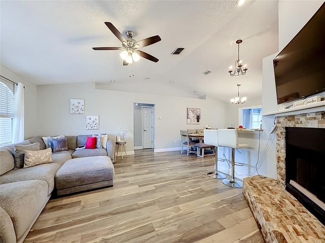 218 GLENRIDGE LOOP N, Lakeland, FL 33809
