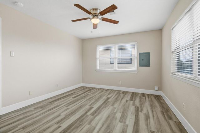 505 Pompano Street, Bayou Vista, TX 77563