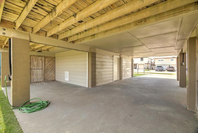 505 Pompano Street, Bayou Vista, TX 77563