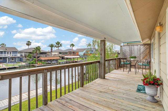 505 Pompano Street, Bayou Vista, TX 77563